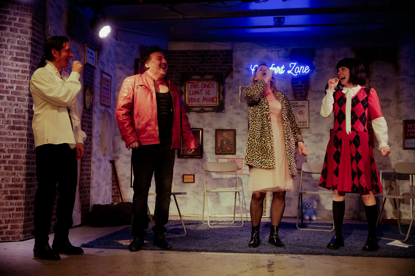 Ensembleaufnahme aus Faust Club